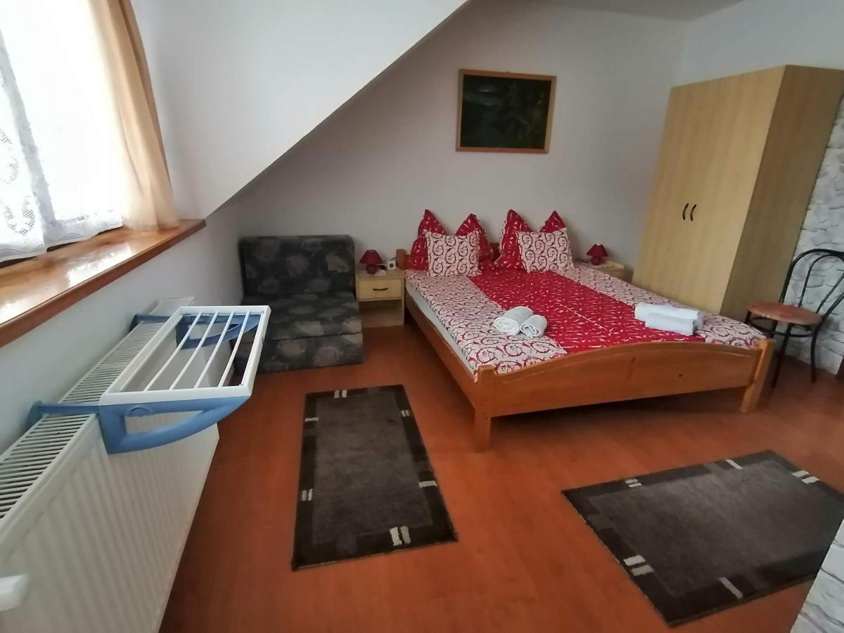 Joos Apartman Sarvar Exterior photo